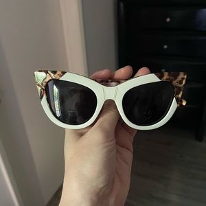 Pared Sunglasses “Puss & Boots”